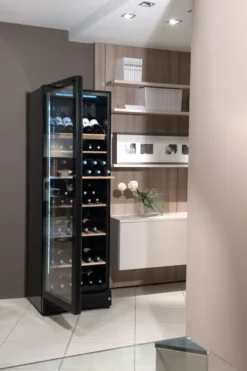 Cave à vin de Vieillissement Température Multi Zone VIP196 - 195 Bouteilles - La Sommelière