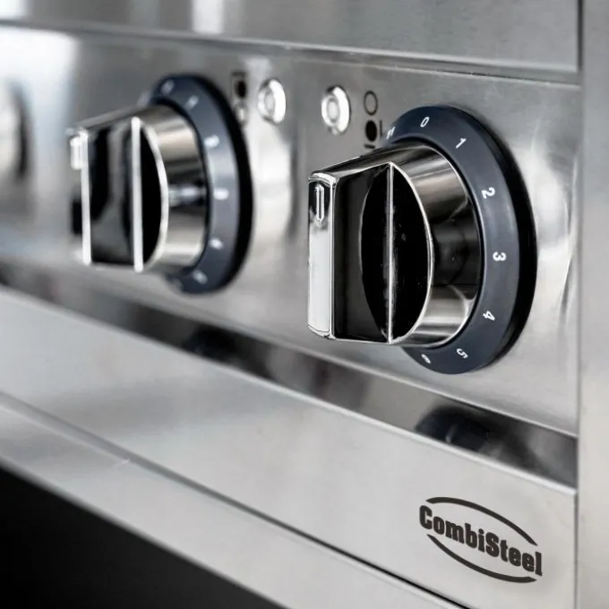 Cuisinière à Induction Professionnelle 4 Zones - Gamme 700 - Combisteel