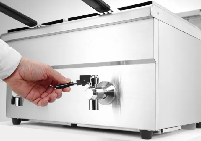 Friteuse professionnelle à induction avec robinet de vidange - 2 x 8 l Profi Line 16L 230V/7000W 580x485x(H)406 mm - Hendi