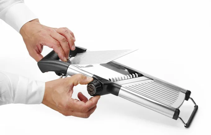 Mandoline Professionnelle - Lame Ultra-Affutée - Hendi
