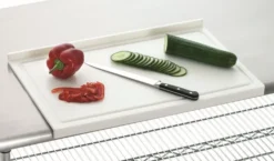 Planche à découper avec rigole en plastique alimentaire blanche - 580 x 375 mm - Bartscher