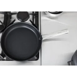 Poêle professionnelle anti-adhésive sous-couche céramique 32 cm Bourgeat