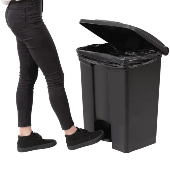Poubelle de cuisine à pédale 65 litres Noire - Jantex
