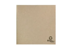 Serviette en ouate recyclée naturelle 33 x 33 cm gaufrée-collée 2 plis pliée en 4 - 1600 unités - Betik