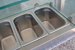 Table Pizza Réfrigérée 3 portes pour 3 bacs GN 1/1 - Combisteel